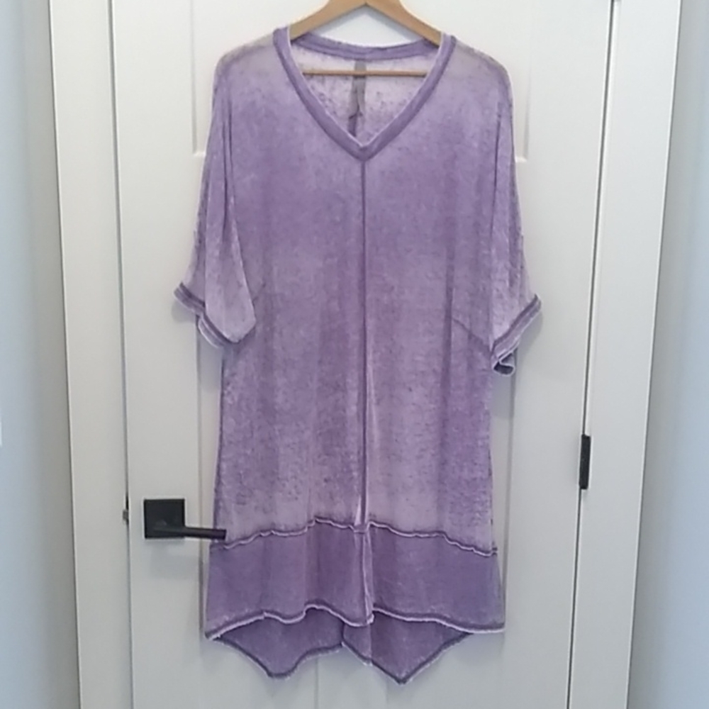Short Sleeved, V-Neck, Light Weight Top